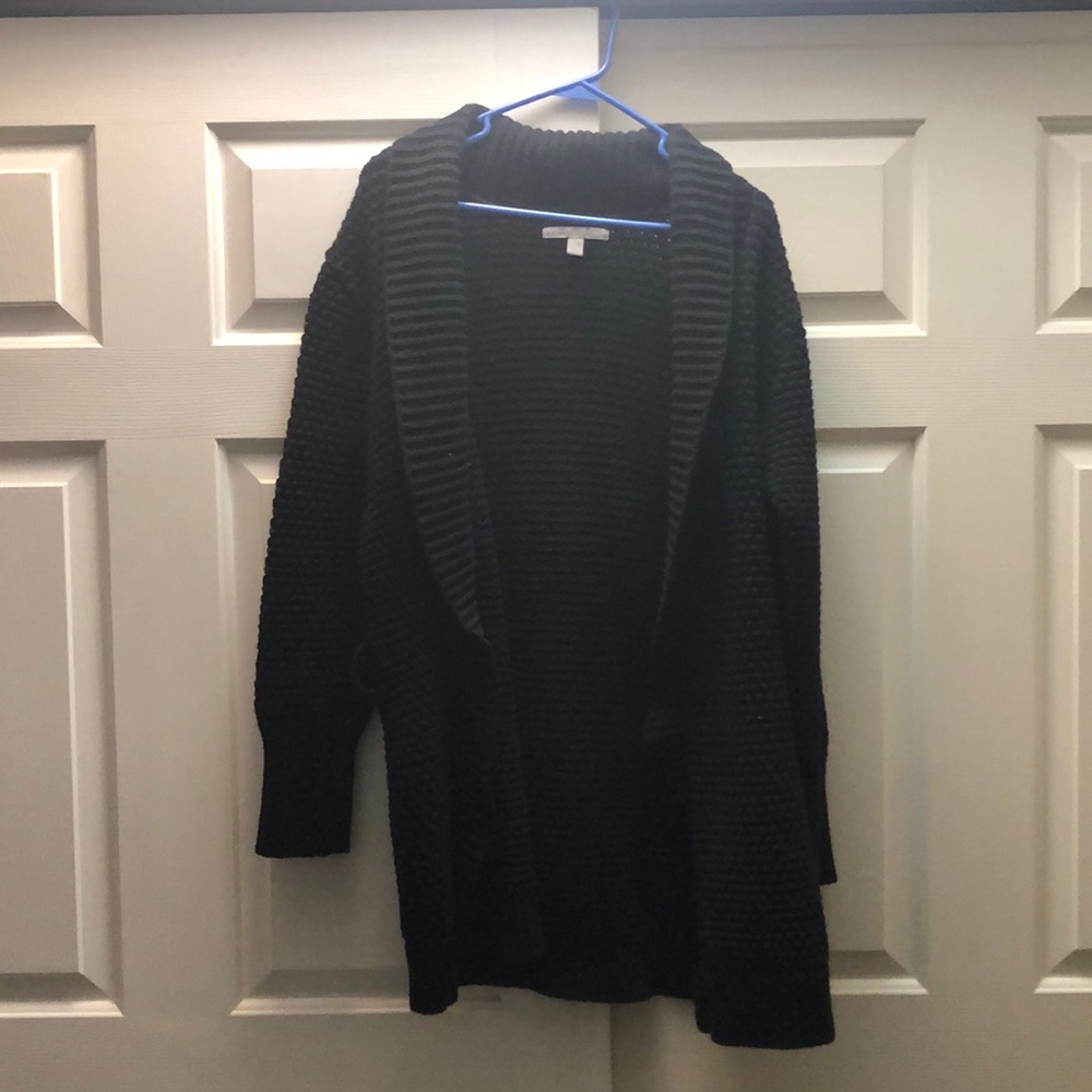Old Navy Black Sweater Classic Knit Design